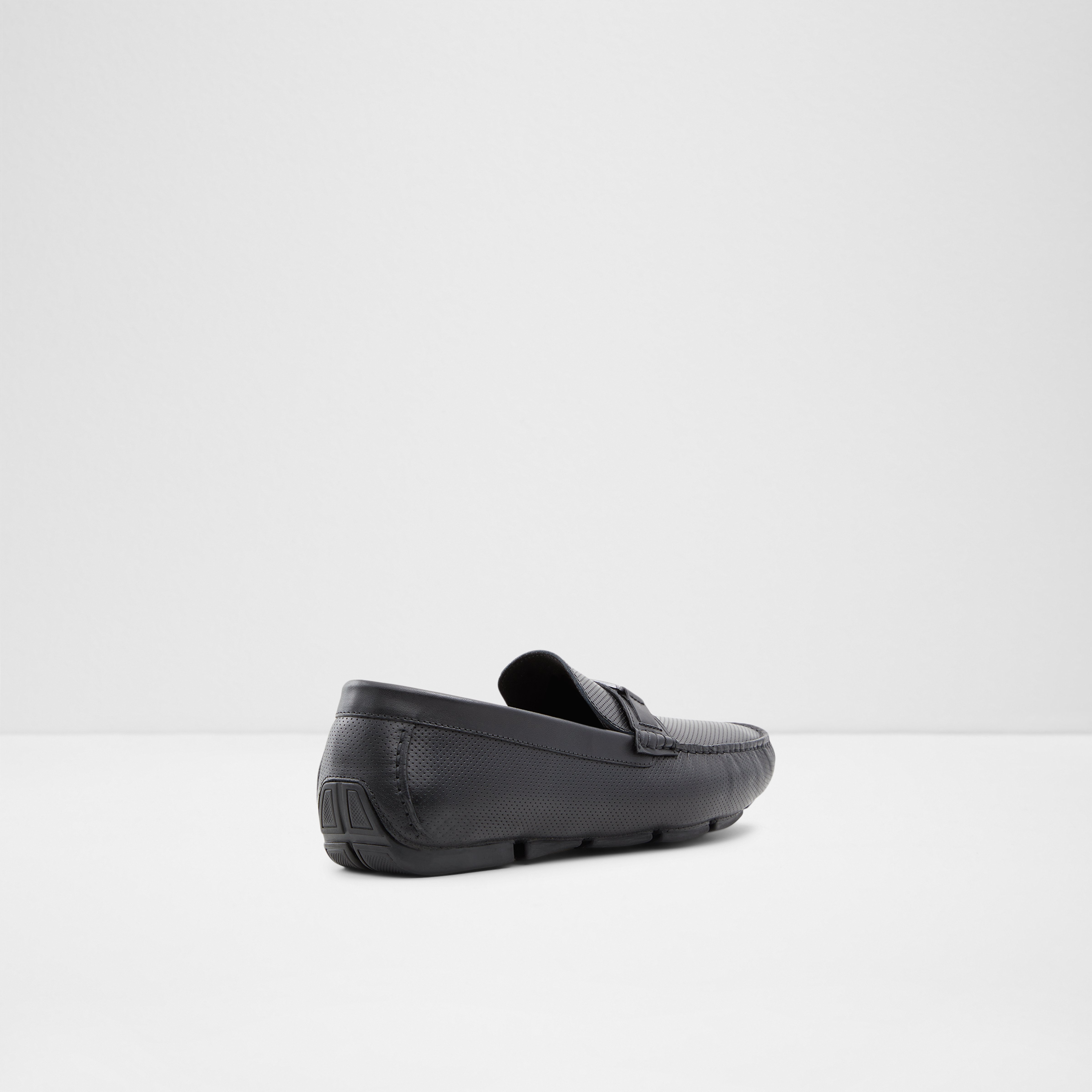 Haendaciena-In Men's Black Moccasins image number 2