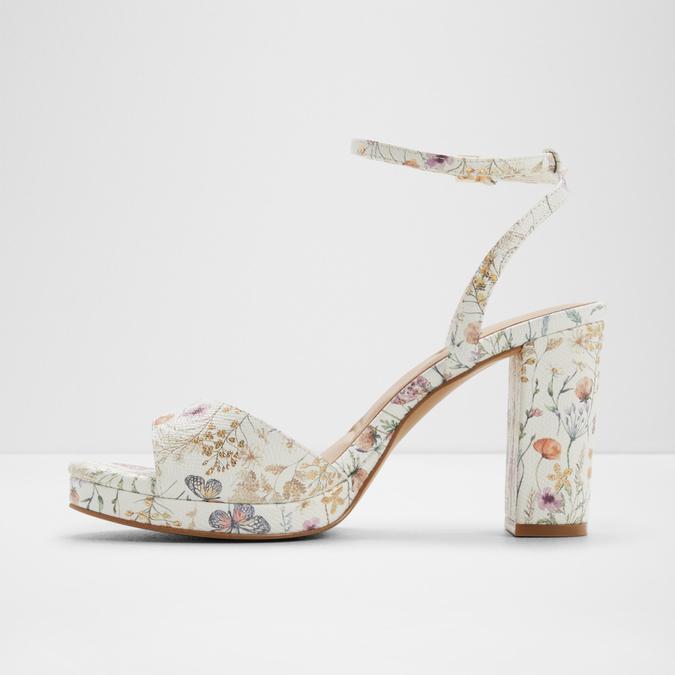 GRACIOUS MULTICOLOR Women Block Heel Sandals image number 2