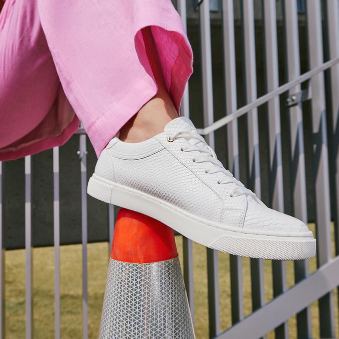 Gweraclya Women's White Sneakers