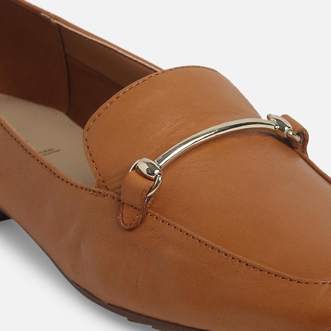 Harriot Women's Medium Brown Loafers image number 5