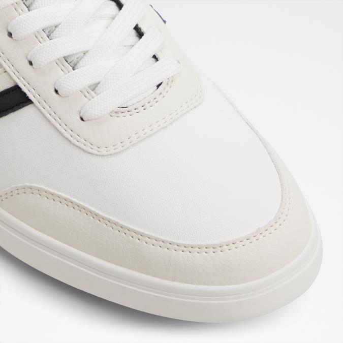 Freekicka-In Men's White Low Top Sneakers image number 5