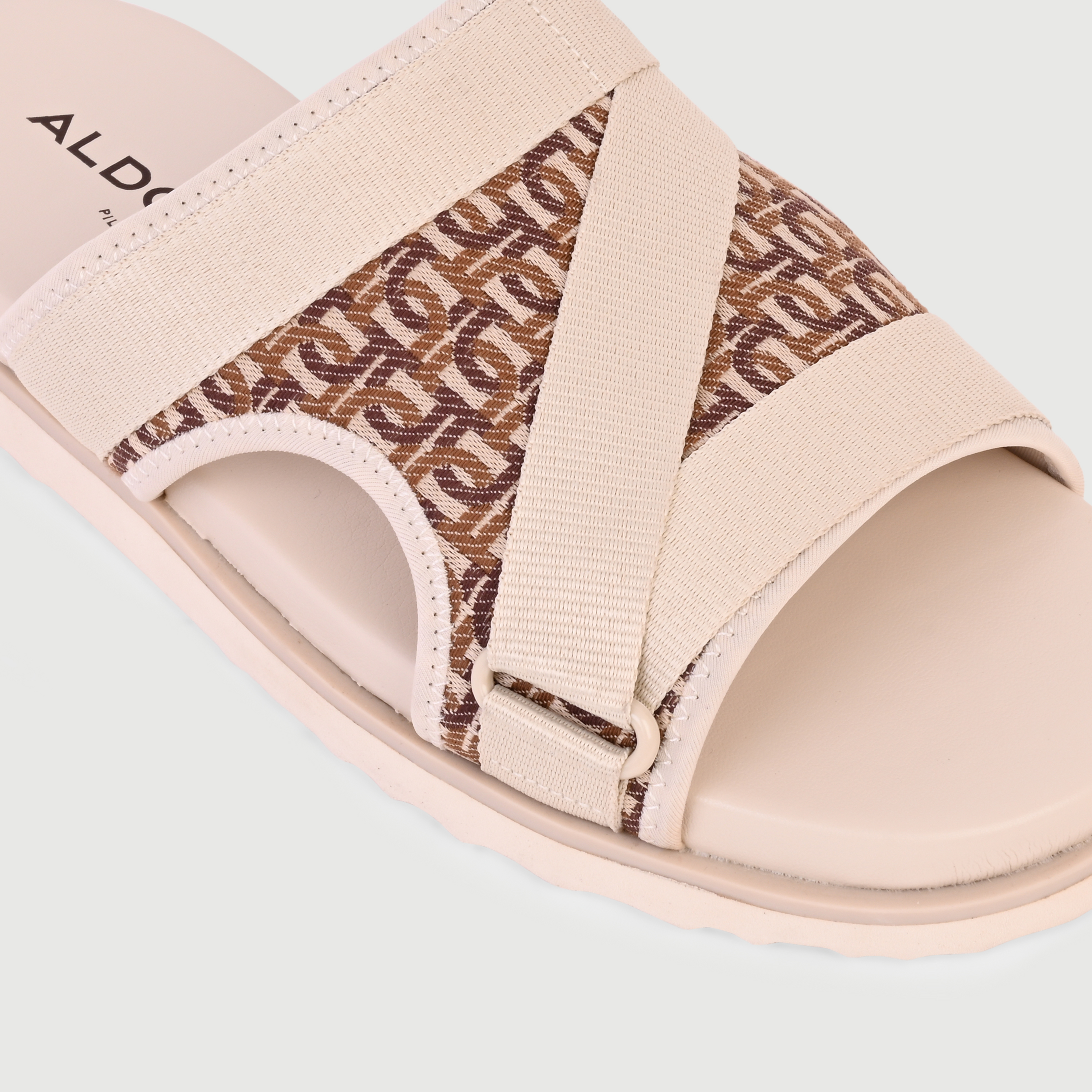 Deniels-In Men's Beige Strap Sandals image number 5
