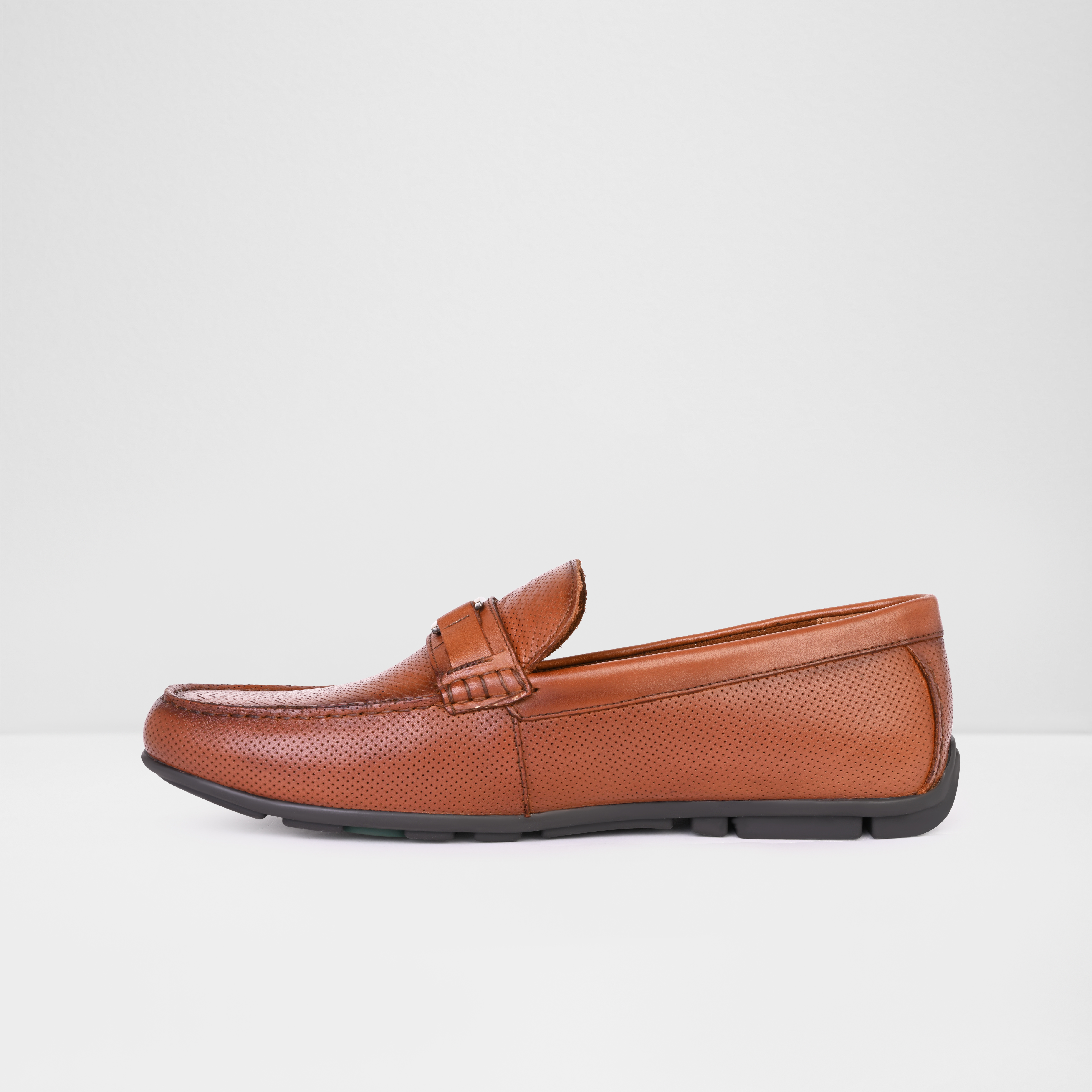 Haendaciena-In Men's Brown Moccasins image number 3