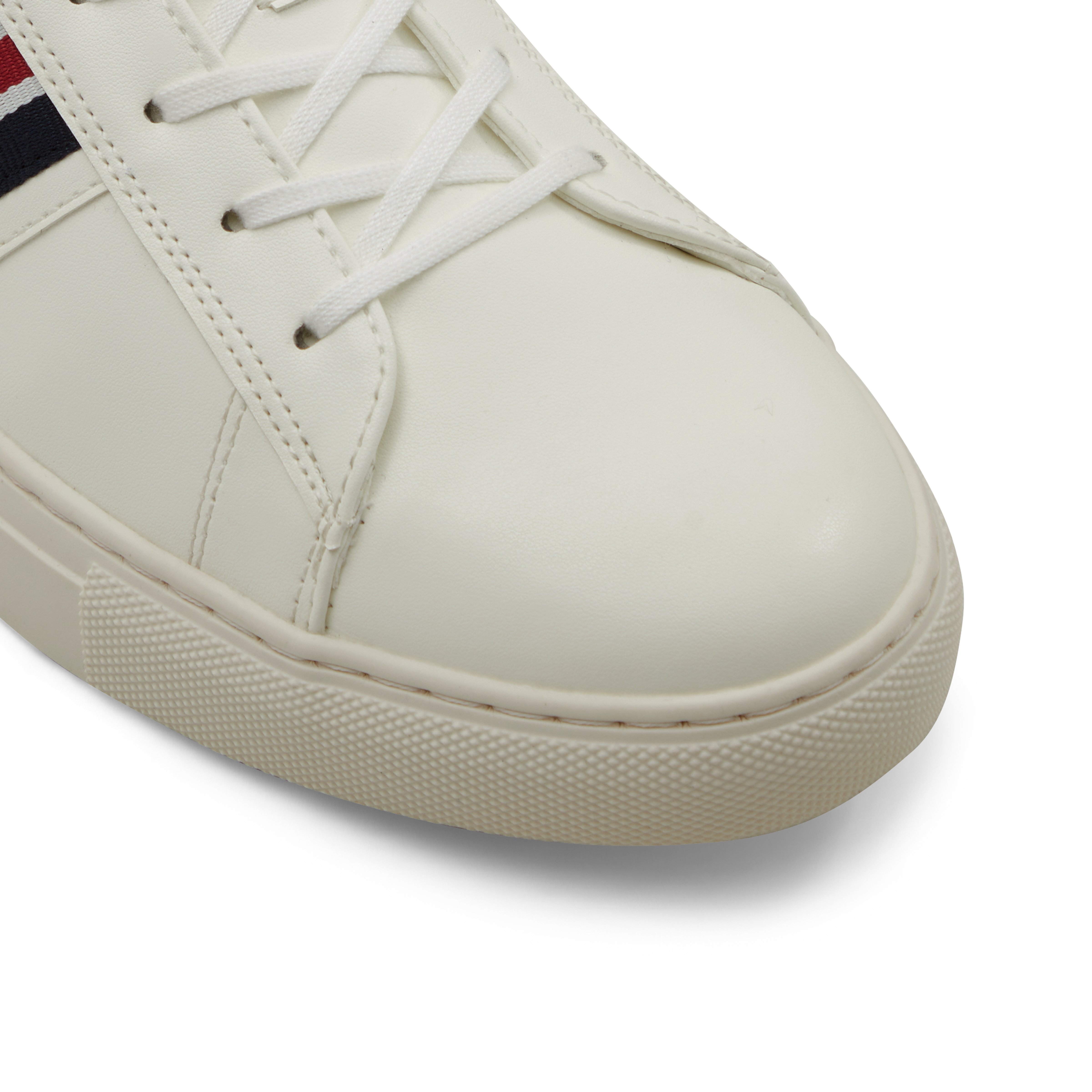 Pryce Men's White Sneakers image number 5
