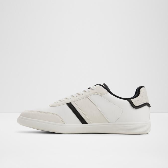 Freekicka-In Men's White Low Top Sneakers image number 3