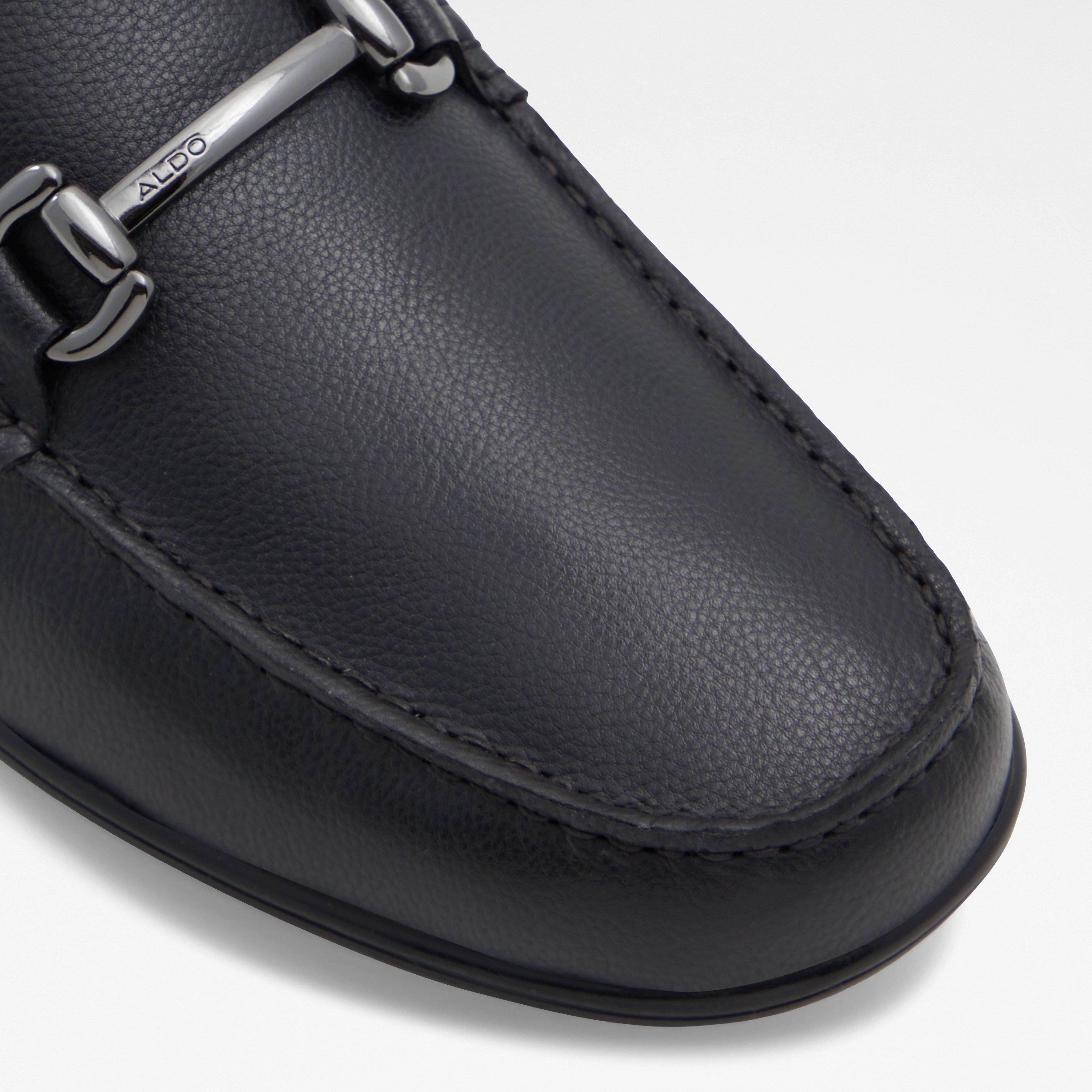 Evokea-In Men's Black Moccasins image number 5