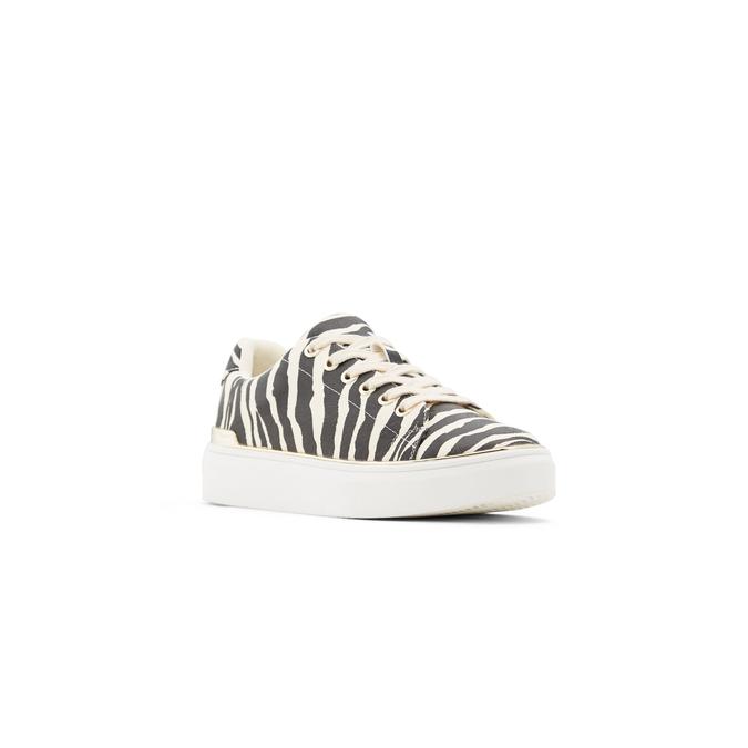 Kassiee Women's Black/White Sneakers image number 3