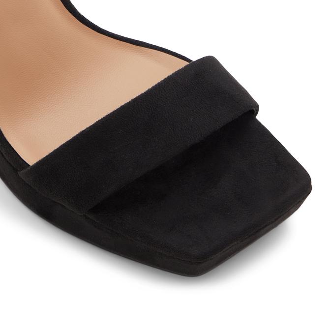 Dreaming Women's Black Block Heel Sandals image number 5