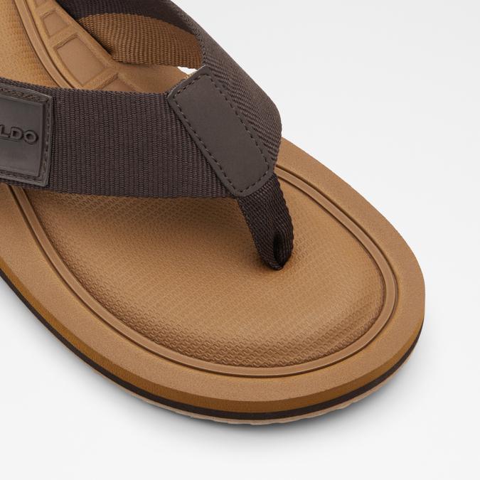 Tengen Men's Dark Brown Thong Sandals image number 4