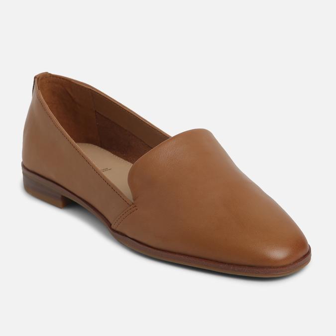 Veadith Women's Cognac Loafers